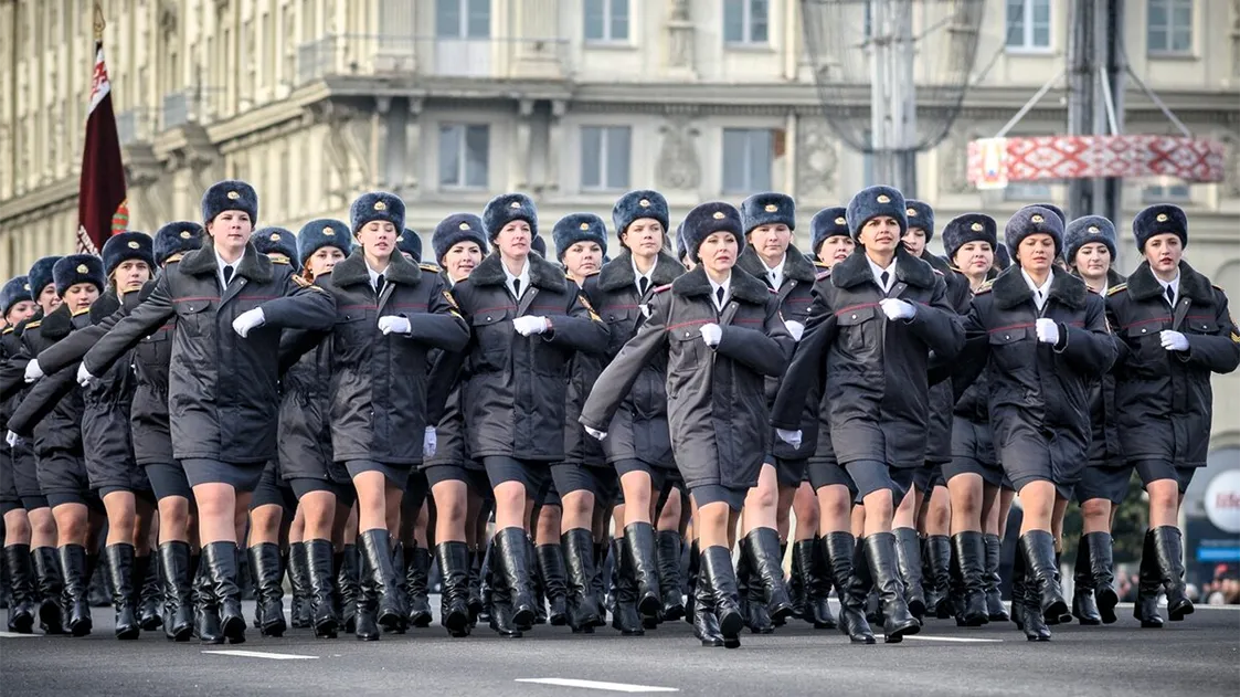 Сколько женщин работает в милиции