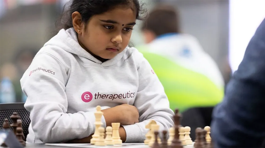 10-летняя лондонка сделала невозможное: обыграла шахматного гроссмейстера