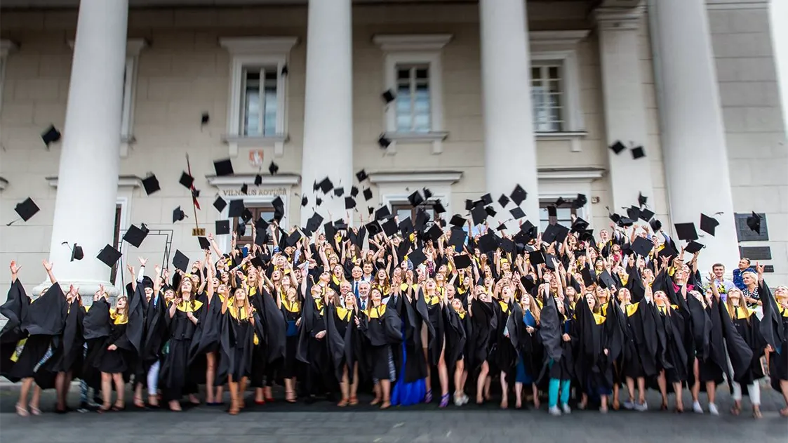 Белорусы не могут поехать учиться в Польшу? Министр объясняет новые правила